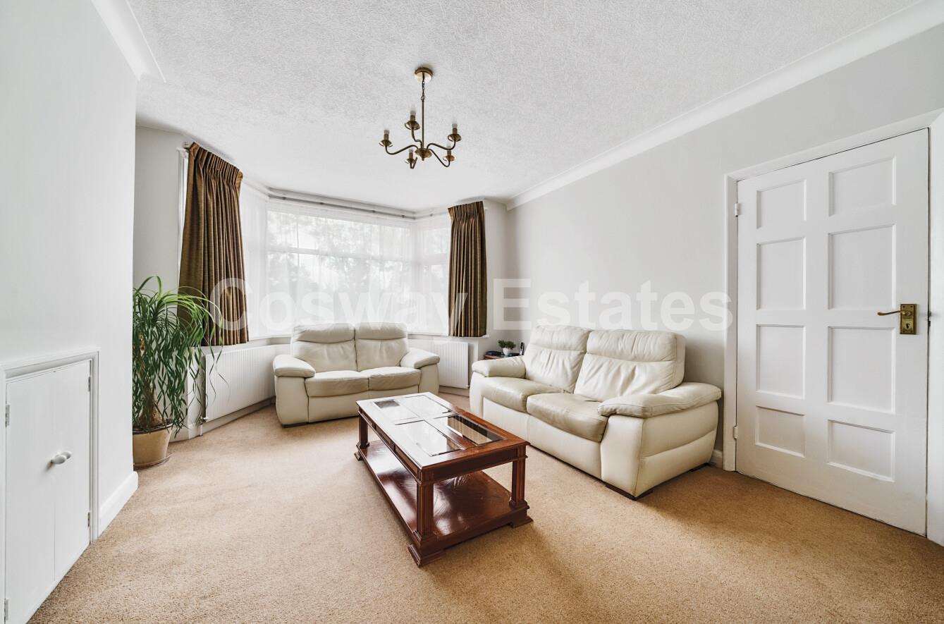 Glendor Gardens, Mill Hill